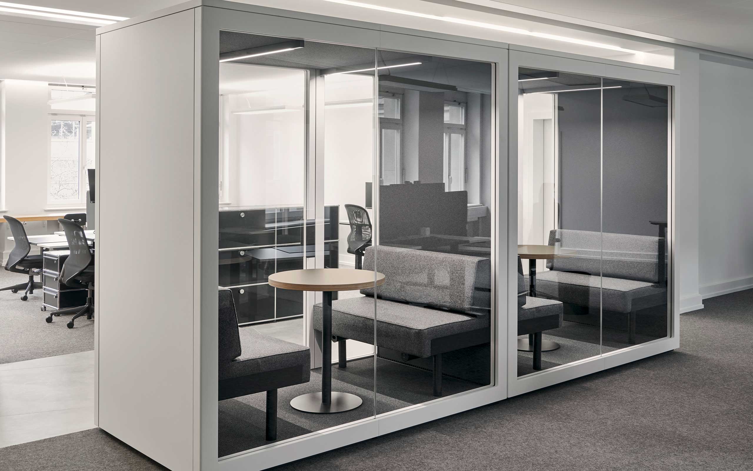 Arbeitswelten. Buero. Arbeitsbereich. Raum in Raum. Detecon Schweiz - MACH Architektur.