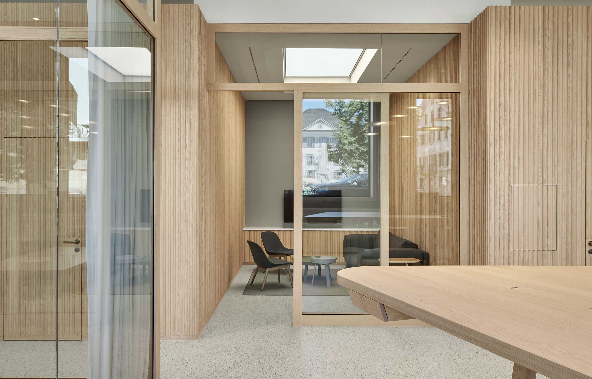 Banken & Finanz. Besprechungsraum. Raiffeisen Bank - MACH Architektur.